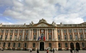 7770781065_l-hotel-de-ville-de-toulouse