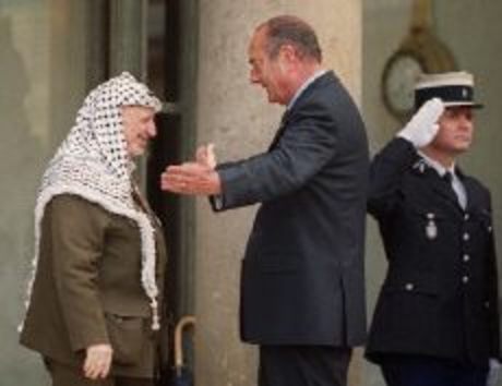 chirac_arafat_embrace